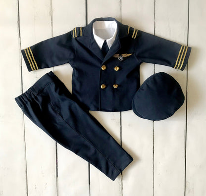 Kids Captain Pilot Uniform — set contents