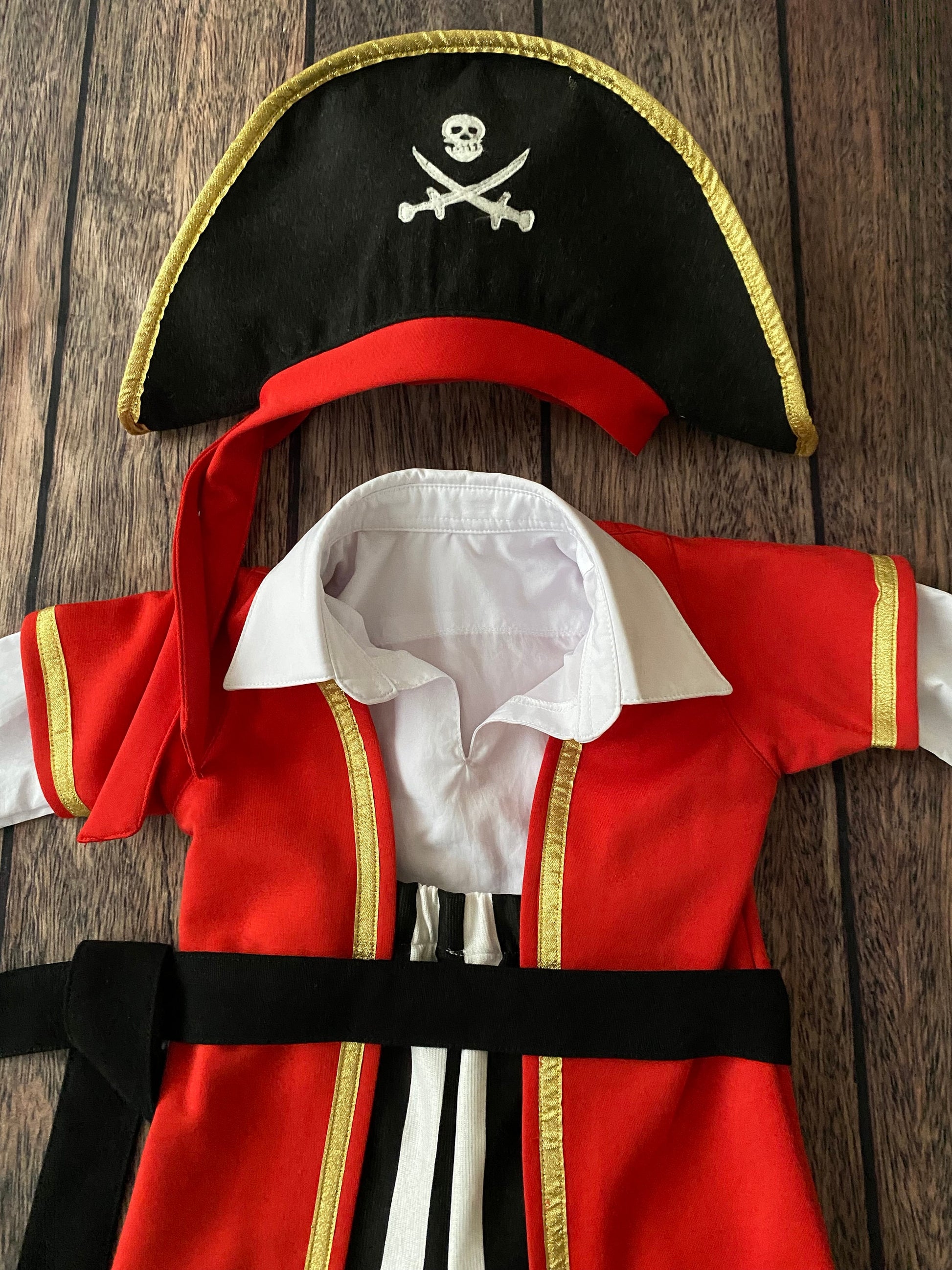 Pirate Costume for Men — patch options