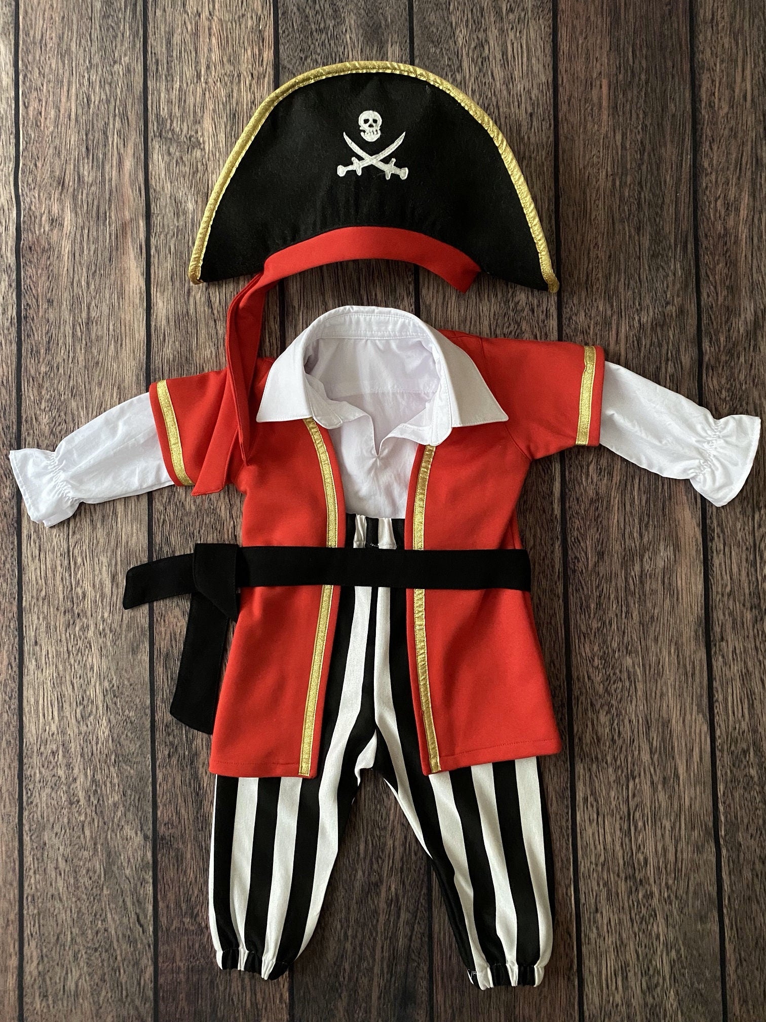 Pirate Costume for Men — front view