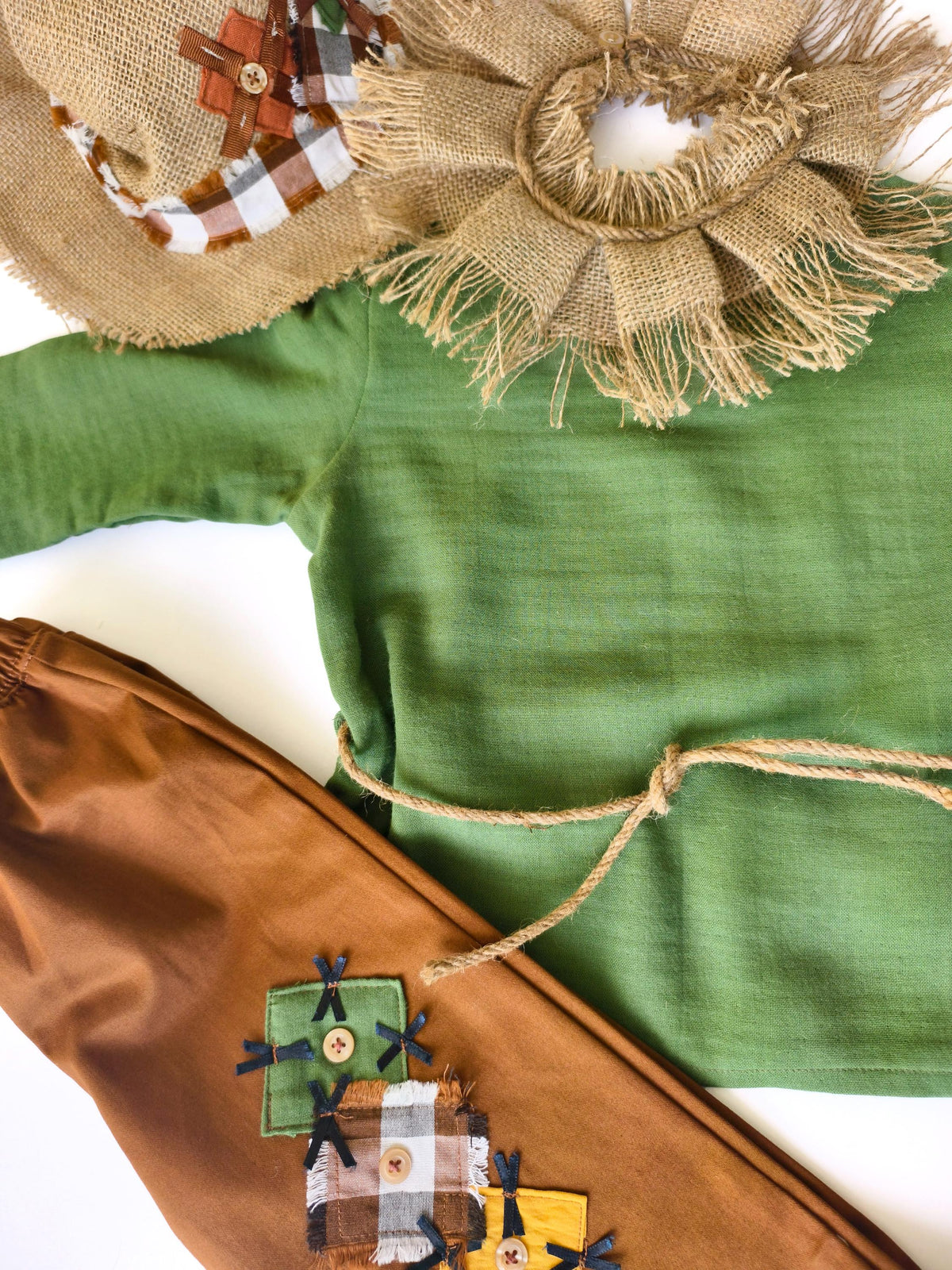 Baby scarecrow costume with straw hat for Halloween and fall photos — photo 11